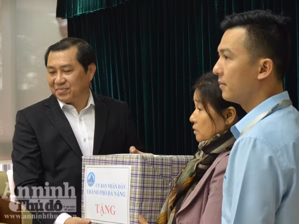 Đà Nẵng trao tặng nhà cho gia đình liệt sĩ Gạc Ma ảnh 1