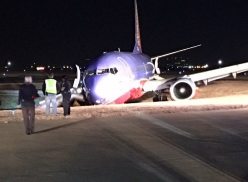 Audio 16-12-2015: Tuyến vận tải Sa Kỳ-Lý Sơn tạm ngừng hoạt động, 80 du khách mắc kẹt ảnh 6