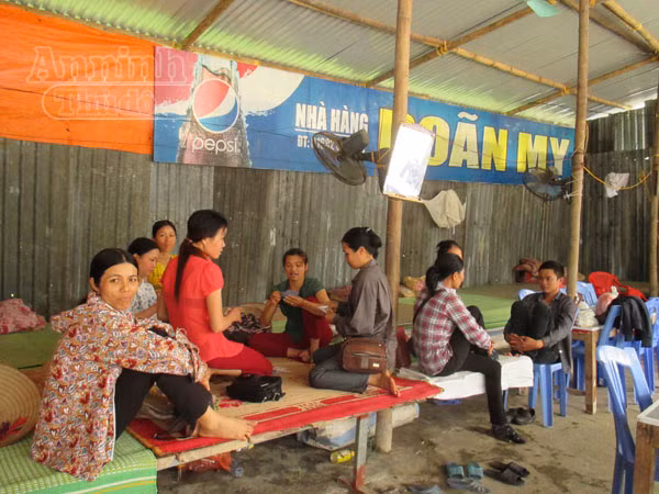 Chùa Hương vắng khách dẫu đang mùa lễ hội ảnh 3