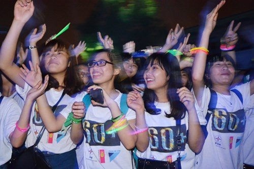 Audio 29-3-2015: Khánh thành cầu vượt “khủng” và chuyện máy bay Canada chở 137 người gặp sự cố ảnh 3