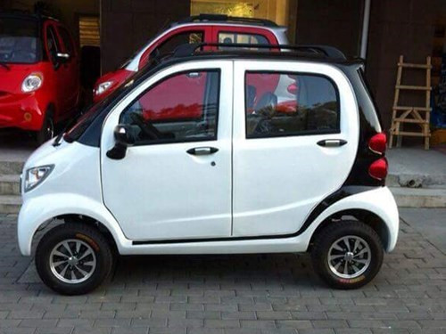 Audio 20-2-2016: Đình chỉ thi công công trình xây dựng làm rơi bê tông vào 3 nhà dân ảnh 1