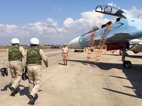 Audio 6-3-2016: Tránh xe máy, xe khách chở 34 người hành hương chùa Ba Vàng lật đổ bên đường ảnh 5