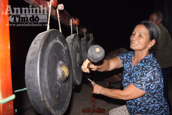 Người đàn ông làm "sống lại" văn hóa cồng chiêng của người Thổ ảnh 4