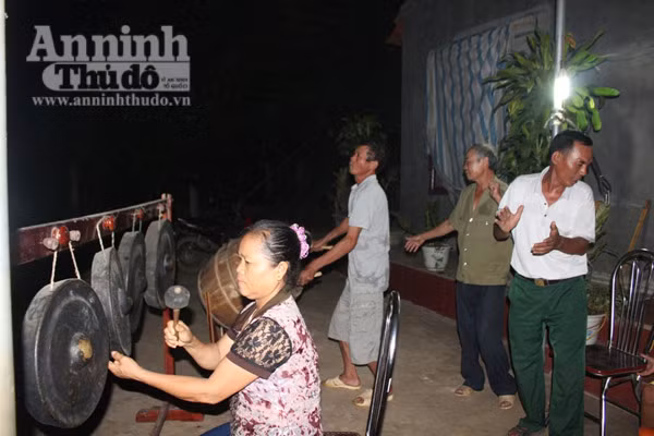 Người đàn ông làm "sống lại" văn hóa cồng chiêng của người Thổ ảnh 3