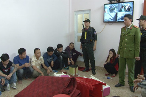 Bắt quả tang 39 đối tượng đánh bạc ảnh 1