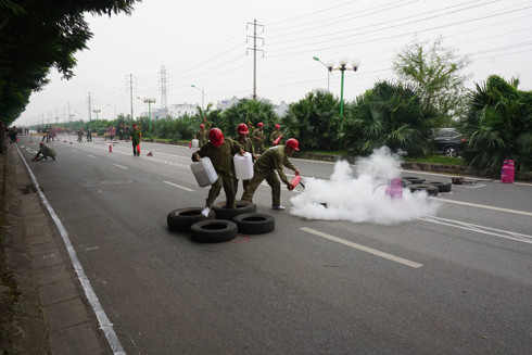 14 đội chữa cháy cơ sở tranh tài cứu nạn, cứu hộ, dập lửa ảnh 11 14 đội chữa cháy cơ sở tranh tài cứu nạn, cứu hộ, dập lửa ảnh 11