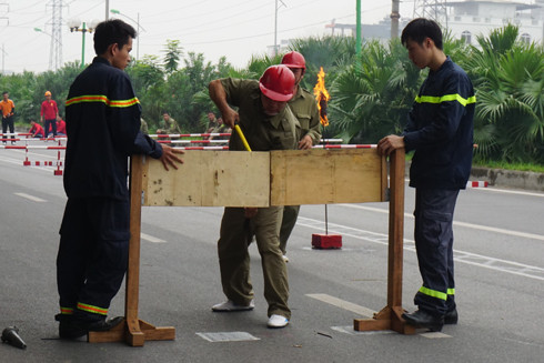 14 đội chữa cháy cơ sở tranh tài cứu nạn, cứu hộ, dập lửa ảnh 10 14 đội chữa cháy cơ sở tranh tài cứu nạn, cứu hộ, dập lửa ảnh 10