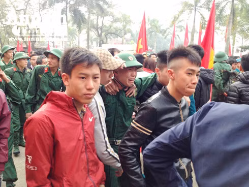 Những hình ảnh xúc động tại lễ giao nhận quân 2017 ảnh 8