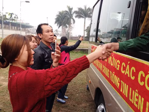 Những hình ảnh xúc động tại lễ giao nhận quân 2017 ảnh 7