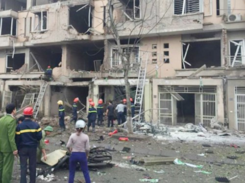 Audio 25-3-2016: Gia đình nữ sinh bị cưa chân đòi bồi thường 1 tỷ đồng ảnh 1