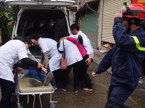 Diễn tập phòng cháy, chữa cháy và cứu nạn tại chợ Vĩnh Tuy ảnh 7 Diễn tập phòng cháy, chữa cháy và cứu nạn tại chợ Vĩnh Tuy ảnh 7