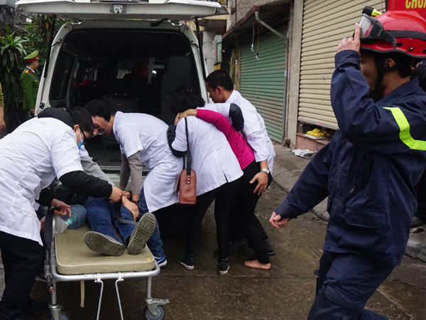 Diễn tập phòng cháy, chữa cháy và cứu nạn tại chợ Vĩnh Tuy ảnh 7