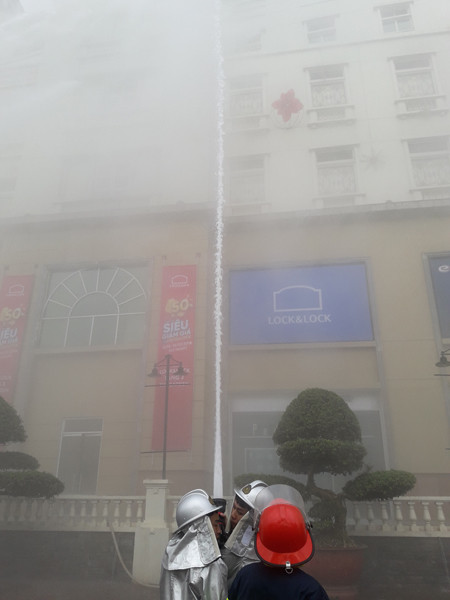 Diễn tập phòng cháy, chữa cháy, tìm kiếm cứu nạn tại tòa nhà The Garden ảnh 5