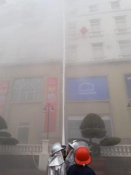 Diễn tập phòng cháy, chữa cháy, tìm kiếm cứu nạn tại tòa nhà The Garden ảnh 5