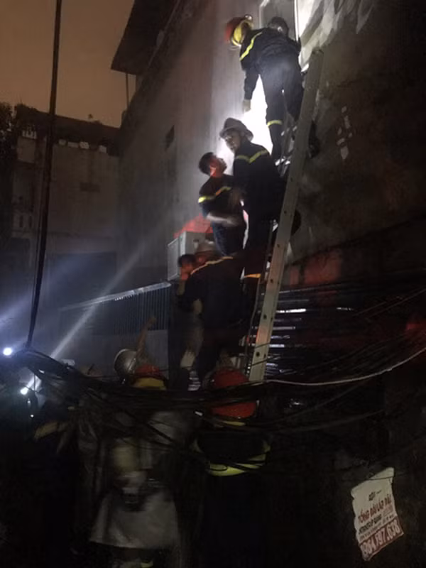 Lòng dũng cảm và trách nhiệm của người lính cứu hỏa ảnh 4