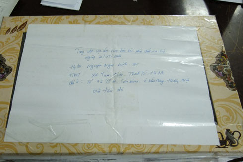 Bí mật trong chiếc túi du lịch... màu đỏ thẫm ảnh 12 Bí mật trong chiếc túi du lịch... màu đỏ thẫm ảnh 12