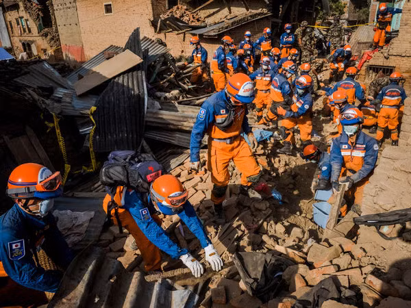 Nepal đề nghị cứu hộ nước ngoài về nước ảnh 1