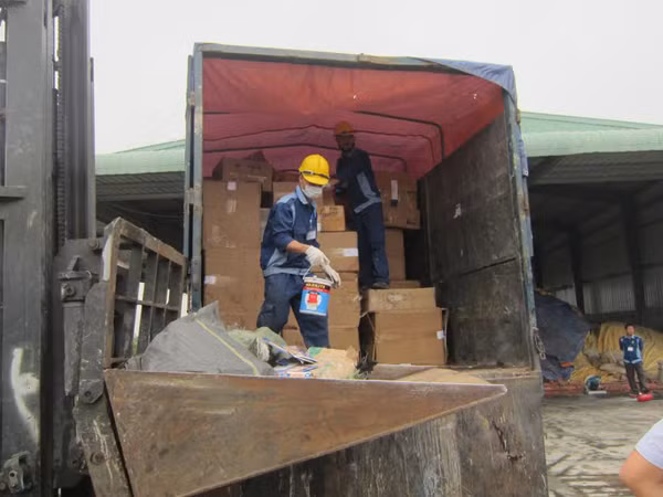 Tiêu hủy gần 6.000 dụng cụ kích dục ảnh 10