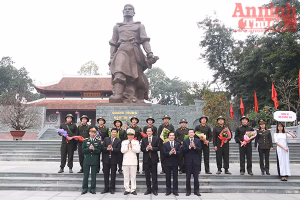 Những hình ảnh xúc động tại lễ giao nhận quân 2017 ảnh 16