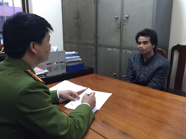 Khởi tố, tạm giam đối tượng đánh người gây thương tích ảnh 1