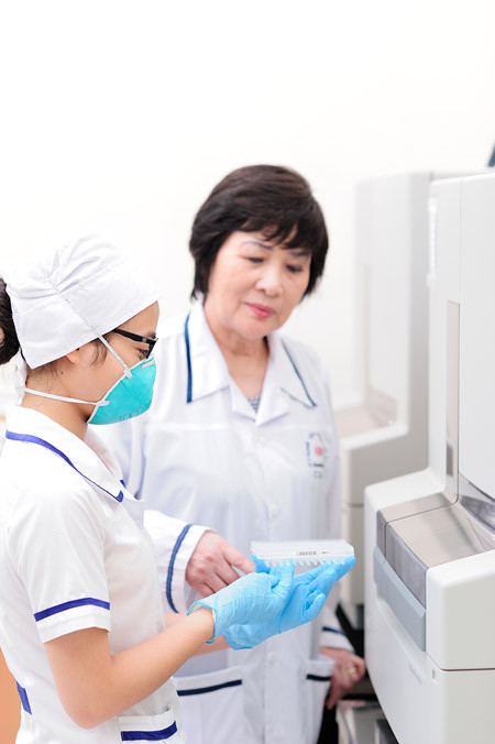 Nhà khoa học đầu tiên đưa phương pháp xét nghiệm AND về Việt Nam ảnh 2