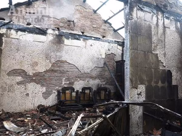 Cụ ông chết cháy trong căn nhà bốc hỏa lúc nửa đêm ảnh 1