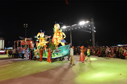 Rực rỡ đêm hội Trung thu lớn nhất Việt Nam ảnh 9