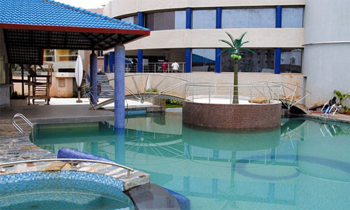 Phiến quân tấn công khách sạn ở Mali, bắt cóc 170 con tin ảnh 3