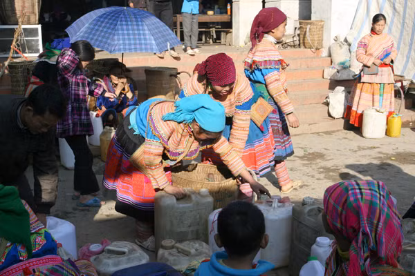 Rực rỡ sắc màu chợ phiên Bắc Hà ảnh 3