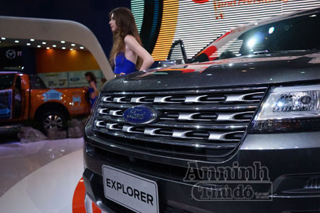 Ford Explorer 2017 trình làng thị trường Việt Nam, giá 2,18 tỷ đồng ảnh 3 Ford Explorer 2017 trình làng thị trường Việt Nam, giá 2,18 tỷ đồng ảnh 3