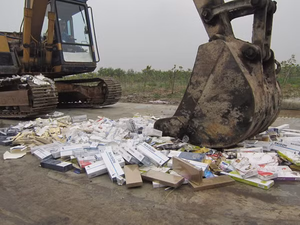 Tiêu hủy gần 6.000 dụng cụ kích dục ảnh 3