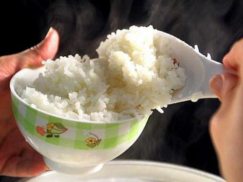 Audio 20-5-2015: Bệnh nhi 6 tuổi có 3 ống gan và chuyện ngư dân Lý Sơn vẫn bình thản ra khơi ảnh 3