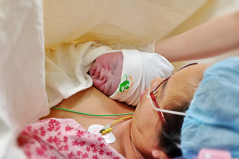 Nhật ký 72 giờ đầu tiên của em bé sơ sinh thế hệ 2016 ảnh 4