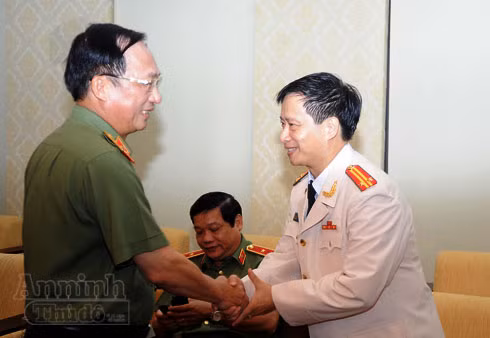 Kỷ niệm 40 năm ngày Báo ANTĐ xuất bản số đầu và đón nhận Huân chương Bảo vệ Tổ quốc Hạng Nhì ảnh 3