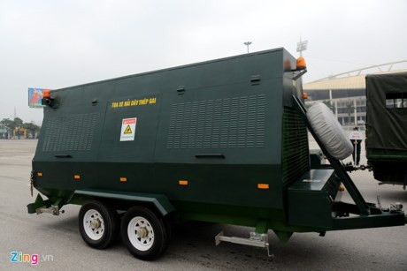 Dàn xe chống khủng bố tham gia bảo vệ Đại hội Đảng