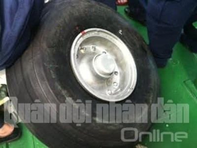 Cận cảnh những mảnh vỡ chiếc máy bay tuần thám CASA 8983 ảnh 5