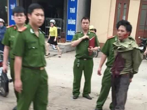 Audio 17-4-2016: Xe khách giường nằm lao xuống vực, hành khách sợ hãi, ngất xỉu hàng loạt ảnh 3