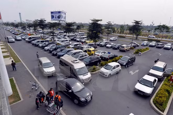 Sân bay Nội Bài chật cứng những ngày áp Tết ảnh 5