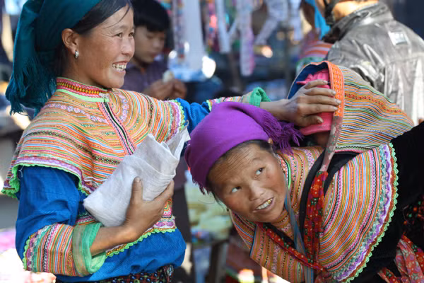 Rực rỡ sắc màu chợ phiên Bắc Hà ảnh 9