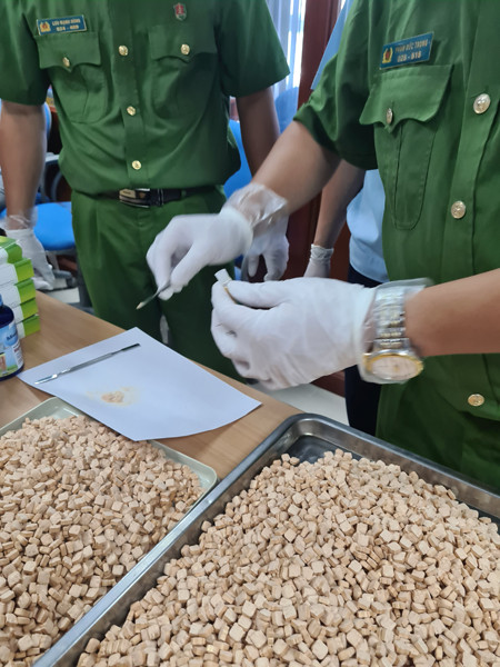 Tạm giữ 6 đối tượng liên quan đến lô hàng "khủng" chứa ma túy tổng hợp ảnh 3
