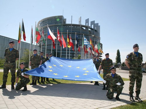 Audio 10-3-2015: Dự án đường sắt Cát Linh – Hà Đông thi công không an toàn và chuyện trục lợi vaccine ảnh 5