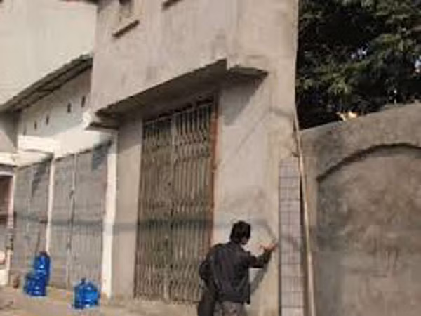 Chuyện hài và cả nỗi khổ tâm của nhà siêu mỏng, siêu méo ảnh 4