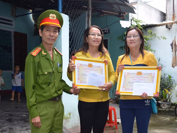 Sức mạnh phong trào toàn dân trong đấu tranh phòng, chống tội phạm ảnh 1