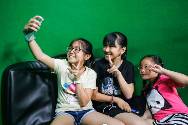 Thí sinh Giọng hát Việt nhí sẵn sàng "đối đầu" trong liveshow đầu tiên ảnh 3