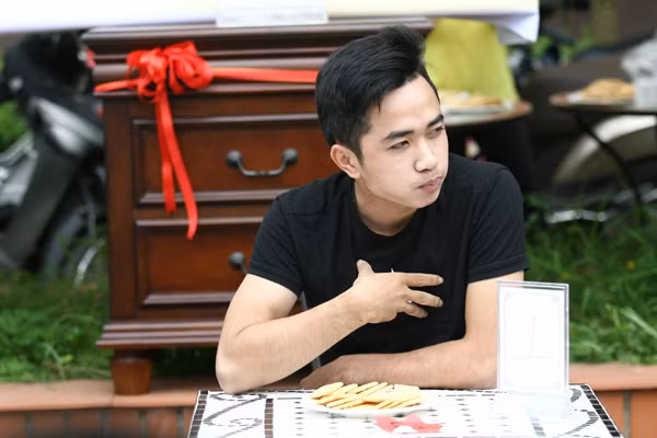 Hà Nội: "Phùng mồm trợn mắt" thi ăn bánh quy ảnh 8