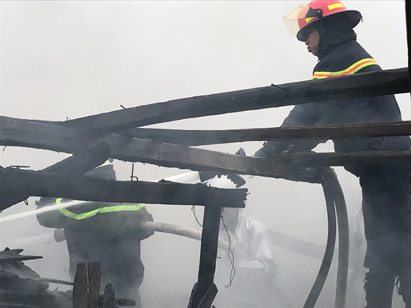 Cháu bé đun cám, bất cẩn gây cháy trại chăn nuôi lợn? ảnh 8