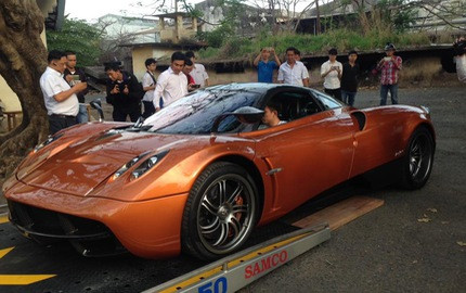 Đại gia Minh "Nhựa" mang "thần gió" Pagani Huayra đi đăng ký biển ảnh 4