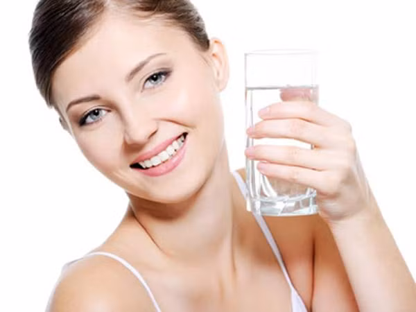 Bảo vệ sức khỏe trong mùa hè nắng cháy ảnh 1