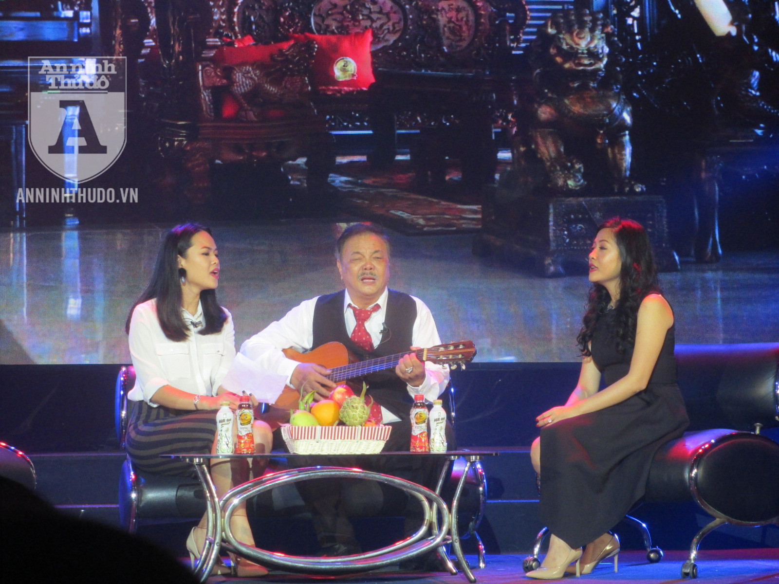 "Nữ sinh hoa khôi trường Luật TP.HCM" và câu chuyện cổ tích 40 năm khiến nhiều người ứa nước mắt ảnh 2