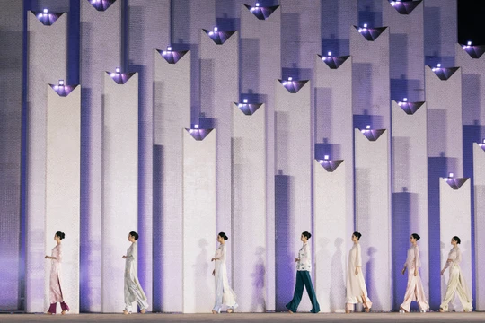  Dàn người mẫu, hoa hậu hội tụ tại Vietnam Beauty Fashion Fest XIII 